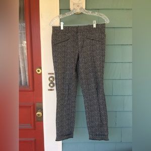 Gap slacks in funky black and white pattern size 4